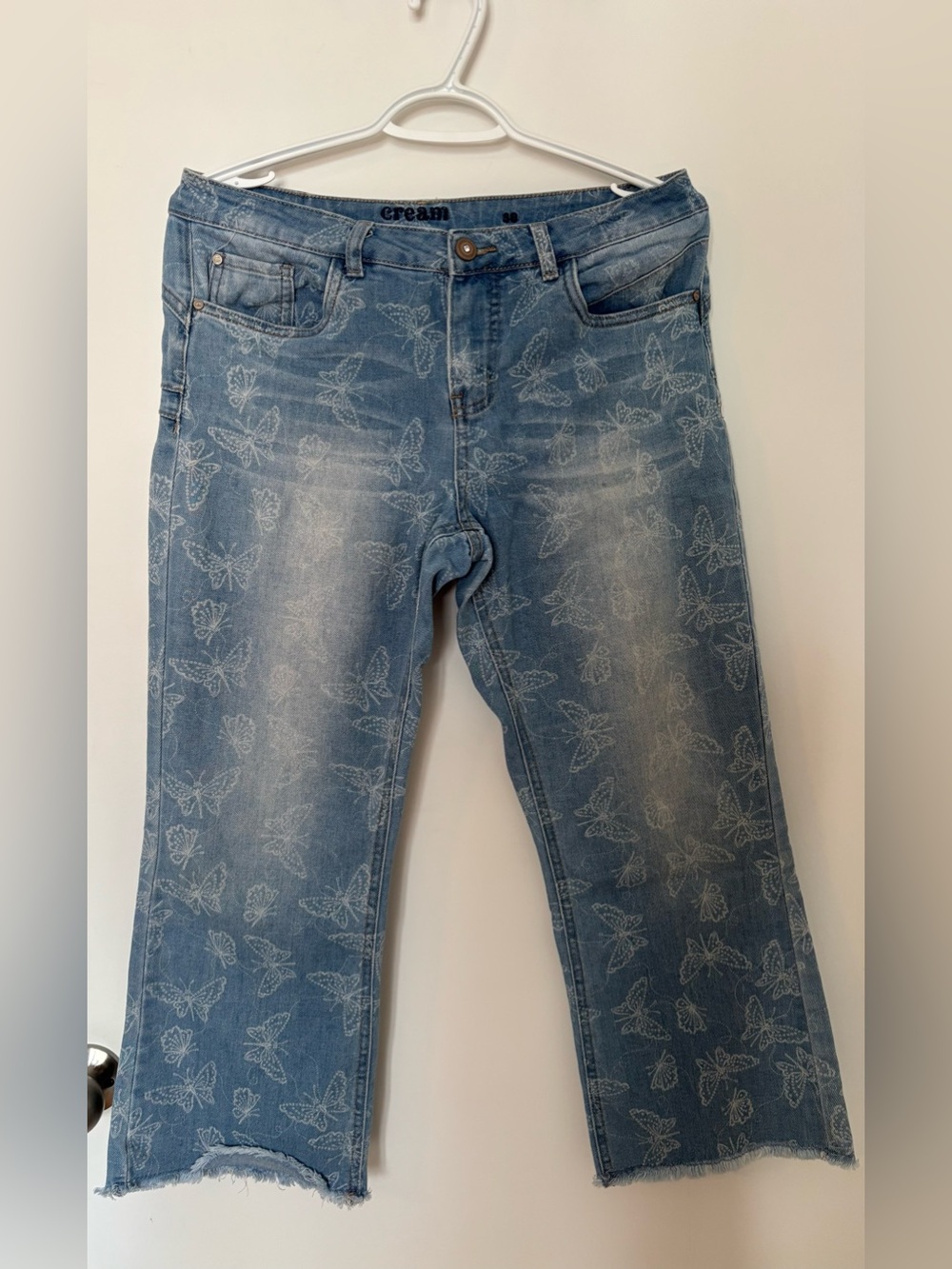 DK brand Cream Light Blue Butterfly-Print Straight Leg Jeans Size 30